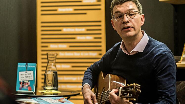 Christian Seltmann stellte seinen Berlin-Band bei einer Lesung in Coburg vor. Foto: Jochen Berger