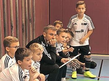 Die Nachwuchstalente aus den St&uuml;tzpunkten spielten beim Sichtungsturnier in Ebern in gemischten Mannschaften.  Foto: Michael Kotterba