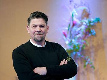 Verg&uuml;nstigter Mehrwertsteuersatz in Restaurants: Tim M&auml;lzer fordert faire L&ouml;sung