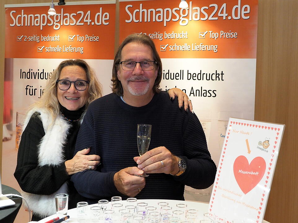 Inkl. Braut- und Festmodenschauen.