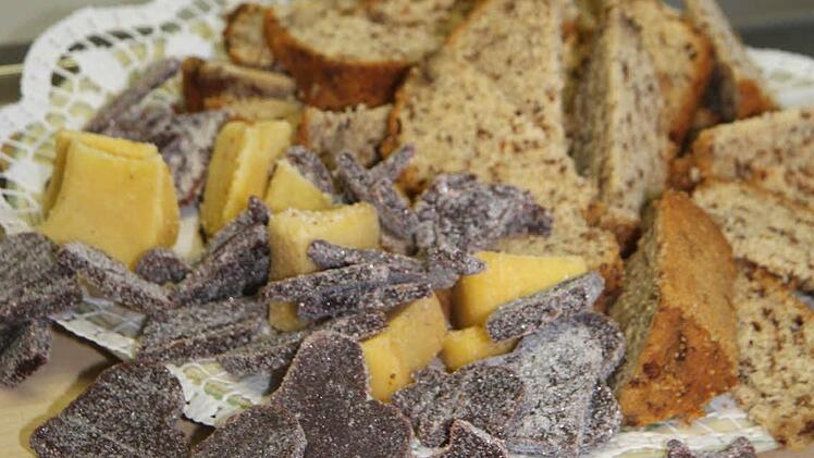 Selbstgebackener Kuchen ist Luxus. Am Tag der Hauswirtschaft rückte die Landwirtschaftsschule in Kulmbach den Stellenwert von Selbstgemachtem ins rechte Licht