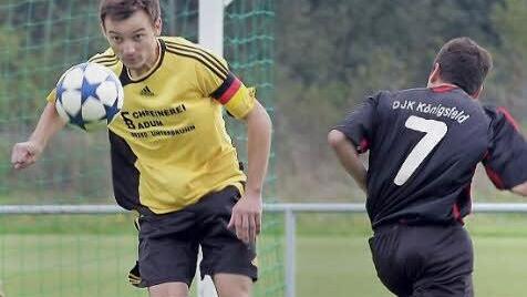 Die Unterleiterbacher Abwehr organisiert Kapit&auml;n Walter Epp (links), der mit seinem Team nur 21 Gegentore kassiert hat.  Foto: sportpress