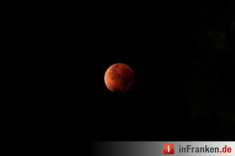 Leserfotos: Blutmond über Franken