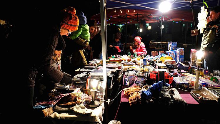 Adventsbasar Foto: Gerd Schaar