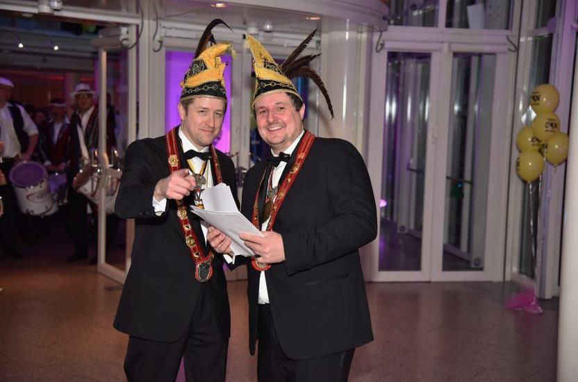 Narrhalla-Prunksitzung begeistert in Coburg