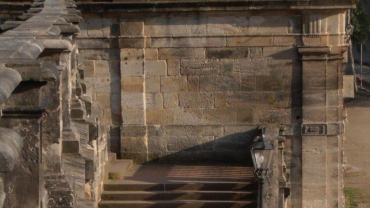 Treppenaufgang an den Coburger Arkaden am SchlossplatzFoto: Jochen Berger