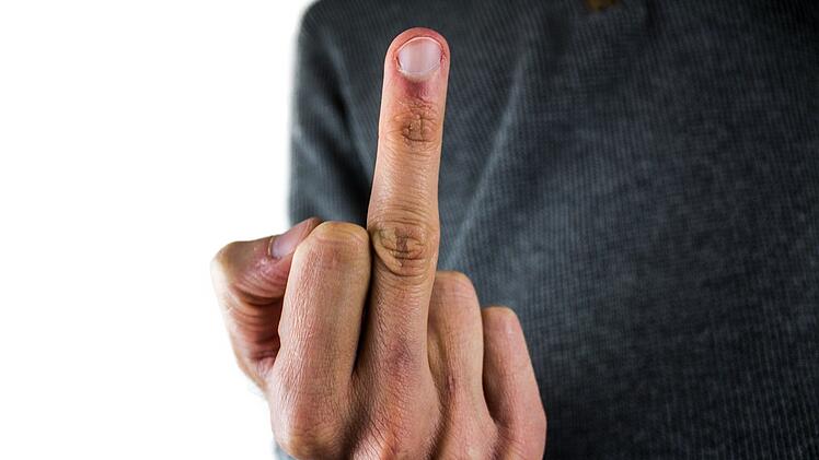 Symbolbild: Mittelfinger
