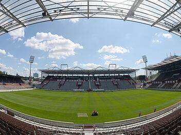 Ein leeres Stadion... egal ob Fußball, Basektball oder andere Sportarten. Nichts sollte für Vereine und Mannschaften an Spieltagen unangenehmer sein, als fehlende Fans. Symbolbild: dpa