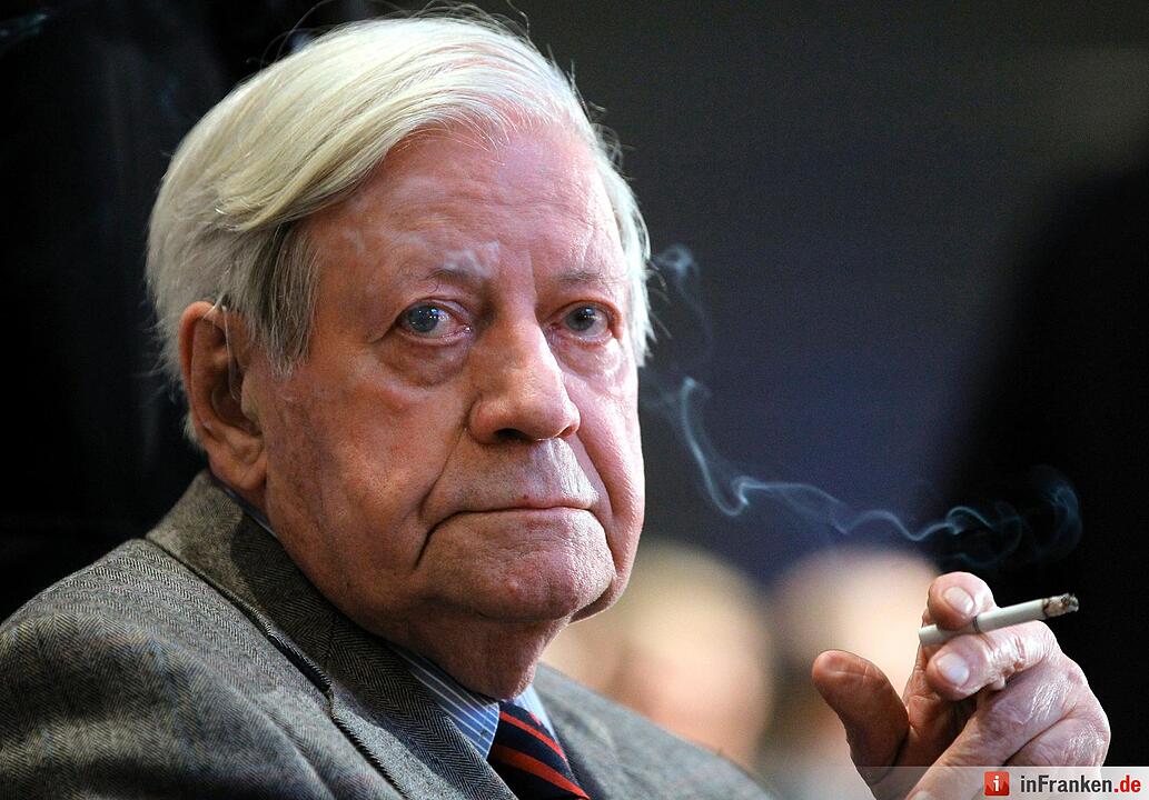 Helmut Schmidt raucht nicht mehr