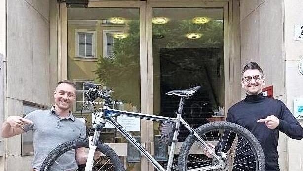 David Fronczek (links) und B&uuml;rgermeister Jan Marberg.