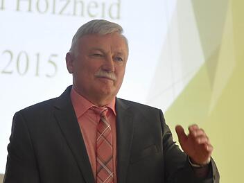 Der Leiter des Kommissariats 1, Roland Holzheid, geht nach 43 Jahren in den Ruhestand. Foto: Gabi Arnold