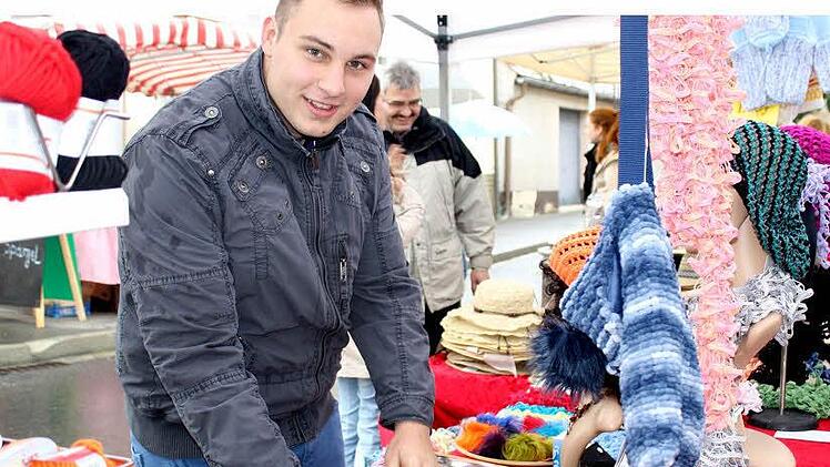 Der traditionelle Gänsmarkt kam in Uehlfeld trotz schlechtem Wetter an.  Fotos: Sonja Werner