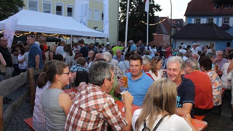 Freie Plätze waren beim Altstadtfest Mangelware. Foto: Evi Seeger