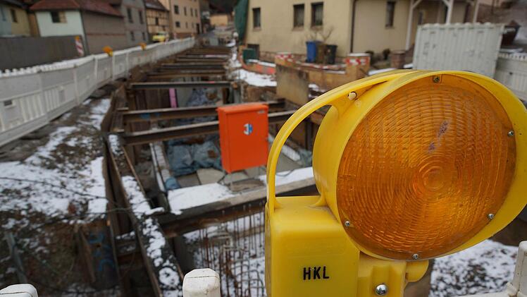 Noch ist Winterpause auf der Baustelle. Foto: Arkadius Guzy