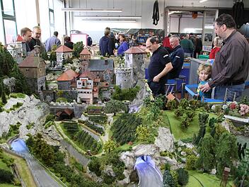 Einen Überblick über das Burgenland zeigte dieses Modell der Modellbahnfreunde Leutkirch im Allgäu.  Fotos: Wolfgang Desombre