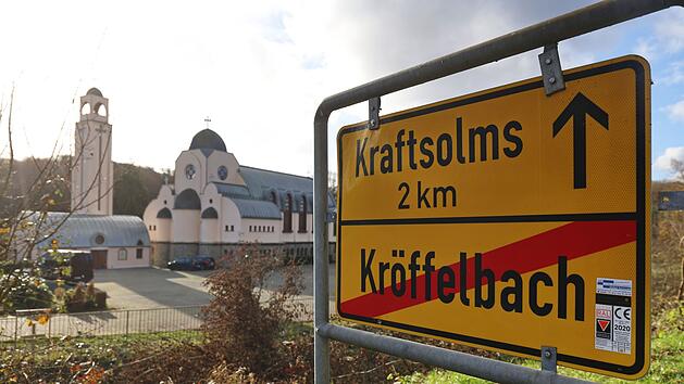 Baby vor Kloster im  hessischen Waldsolms gefunden