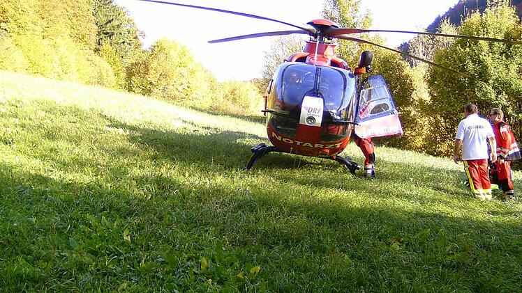 Der Hubschrauber landete unterhalb der Wand, an der ein 55-jähriger Kletterer aus Mittelfranken abgestürzt war. Foto: Bergwacht Forchheim