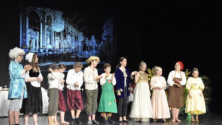 "Die Schöne und das Biest" : Aufführung des Kindermusicals des Herz Jesu Kinder- und Jugendchores und der Musikschule Bad Kissingen Foto: Peter Klopf