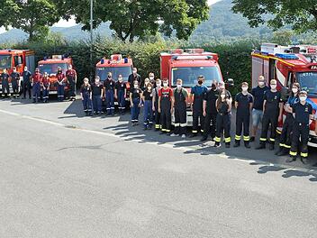 Die Teilnehmer an der Feuerwehrgrundausbildung