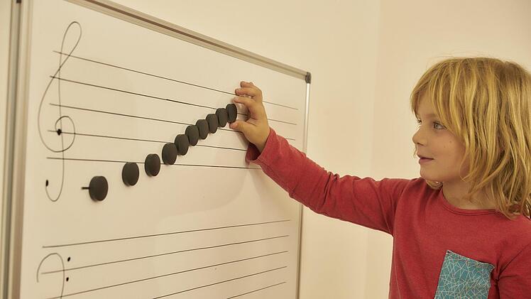Leonell versucht sich an einer Tonleiter. Foto: privat