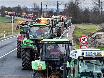 Bauernprotest bei Glauber-Besuch in Iphofen