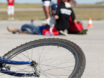 Unfall, Fahrrad, Fahrradunfall, Sturz, Fahrradsturz