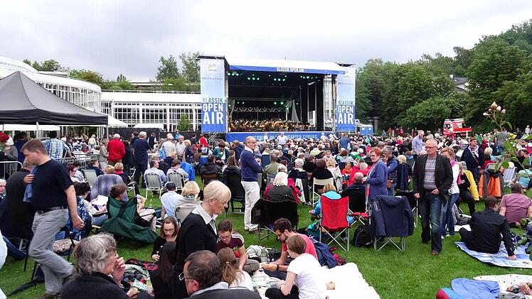 Großer Andrang schon lange vor Beginn des Konzerts.Foto: Jochen Berger