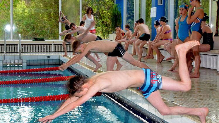 Mit Spaß dabei waren die Kinder und Jugendlichen der TSV-Schwimmabteilung allen beim Vereinswettbewerb. Foto: Peter Rauch