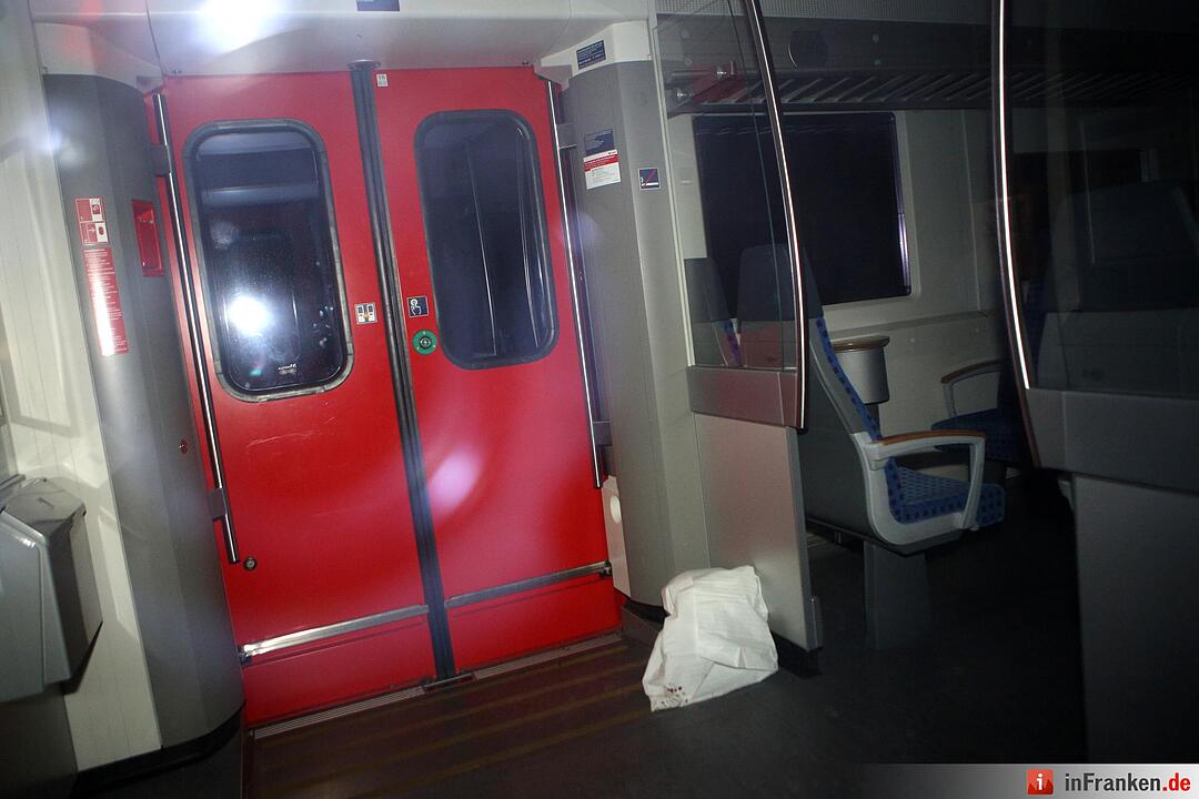 Amoklauf in Regionalbahn - Ein Toter, dutzende Verletzte