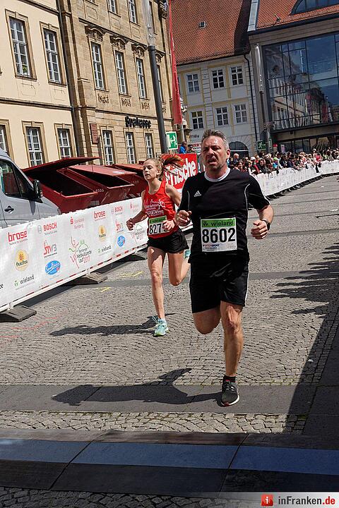 Weltkulturerbelauf 2017 in Bamberg: Der Zieleinlauf am Maxplatz