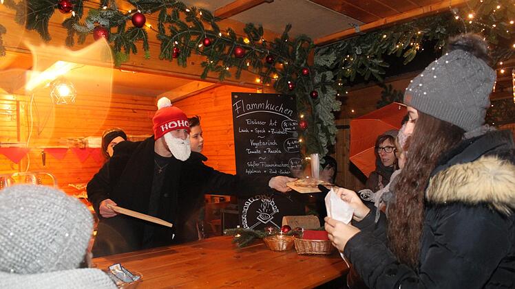 Auch Flammkuchen erwärmt. Foto: Carmen Schwind