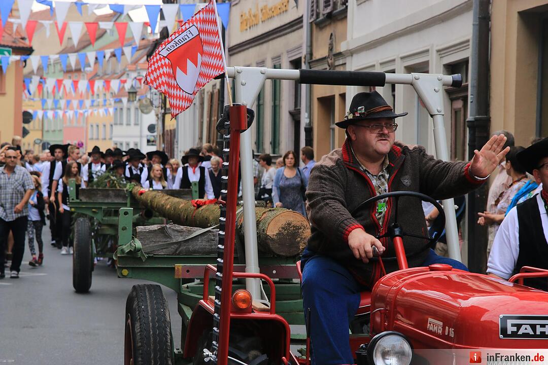 Sandkerwa 2015 - Kerwasbaum-Aufstellen
