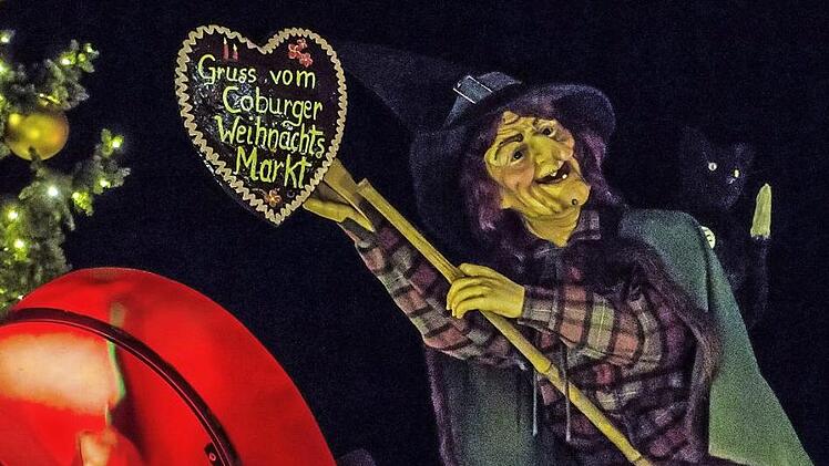 Dabeisein oder nicht dabeisein, das ist die Frage. Geht man auf den Coburger Weihnachtsmarkt, wird man freundlich begr&uuml;&szlig;t. Foto: Jochen Berger