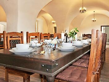 Im Rittersaal des Schlossgut Franken findet 2025 das beliebte Biertasting der Tourismusregion Obermain. Jura erstmals statt.