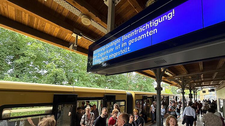 Sturm in Berlin - S-Bahn-Verkehr ausgesetzt