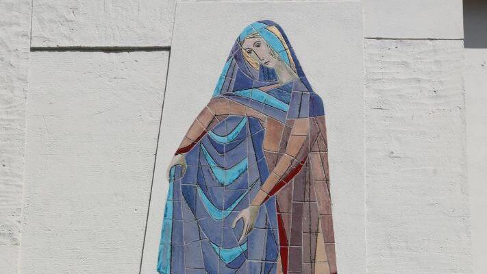 Das Mosaik des Bamberger K&uuml;nstlers Alfred Heller wurde mittlerweile abgetragen und gelagert.Barbara Herbst