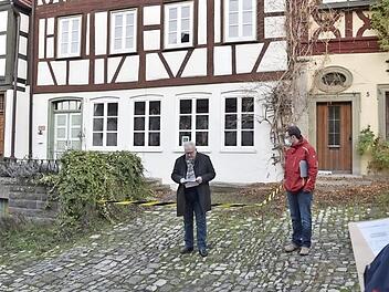 Dieses Haus (Mitte) am Salzmarkt in Königsberg soll zukünftig als Wohnung mit Café und Laden genutzt werden. Fotos: Gerold Snater