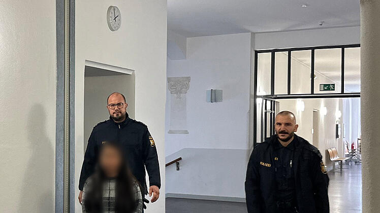 Krankenschwester wegen Mordes verurteilt