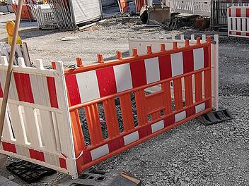 Baustelle, Absperrung, Sperrung, Bauarbeiten, Stra&szlig;ensanierung