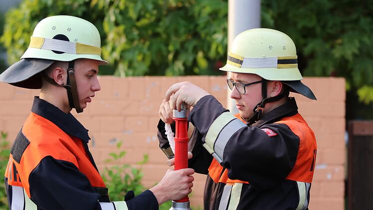 Leistungsprüfung bei der Feuerwehr. Sebastian Schmitt