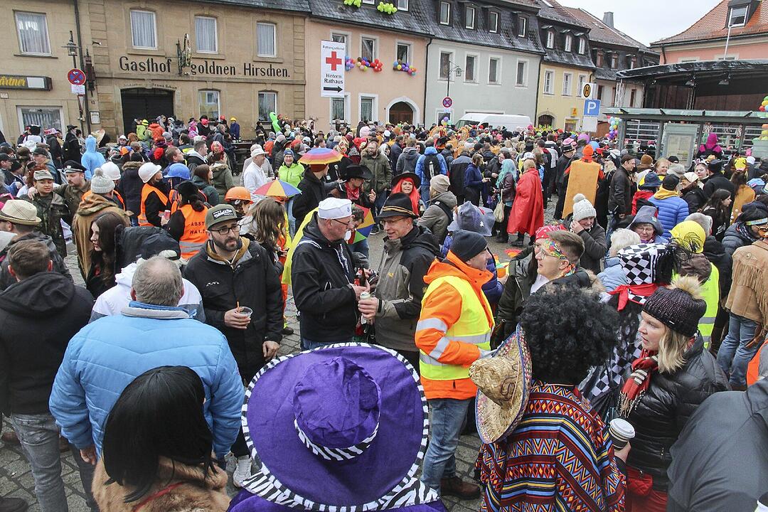 Großer Faschingsumzug  zum Stadtsteinacher Marktplatz