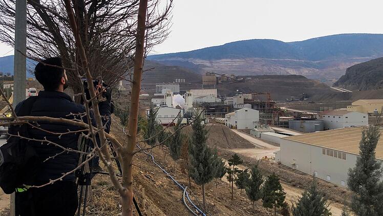 Erdrutsch in Goldmine
