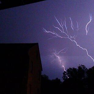 Crawler-Blitz im Kreis Lichtenfels. Foto: Natur- und Wetterfotografie Oberfranken
