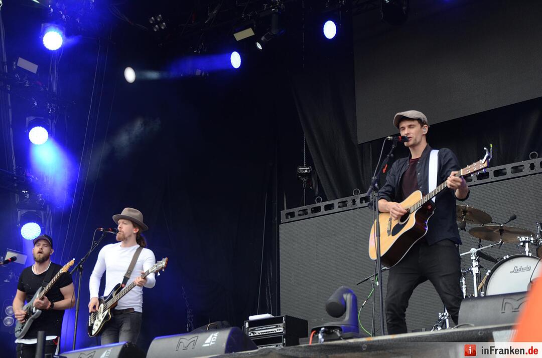 Rock im Park 2016 - Walking On Cars