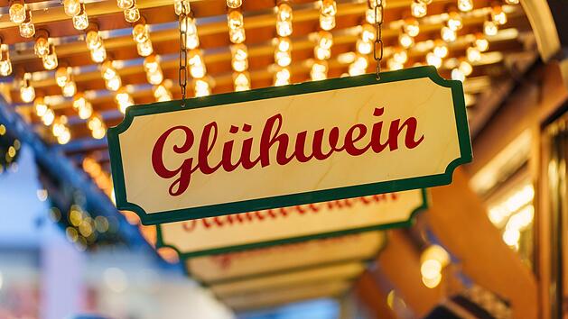 Partei fordert Preisbremse f&uuml;r Gl&uuml;hwein - und radikale Ma&szlig;nahme gegen Weihnachtsmarkt-Wucherer