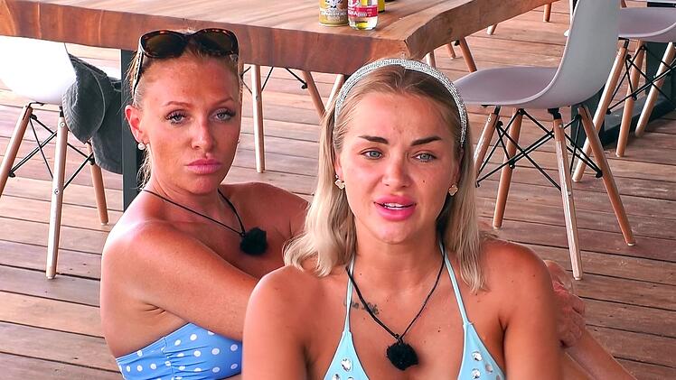 Georgina (links) und Emmy haben gar keine Lust auf Sam.