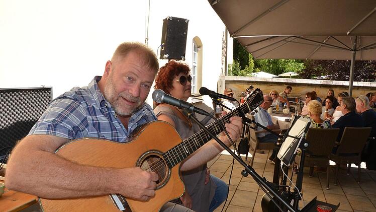 Wenn Wulli und Sonjy spielen, ist immer viel Gefühl dabei.  Fotos: Bernhard Panzer
