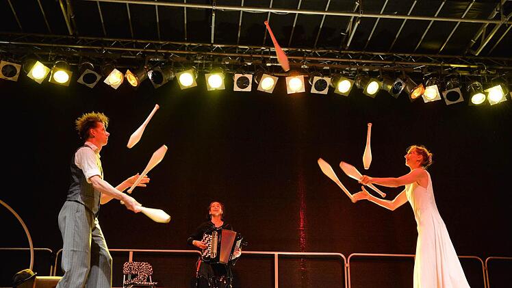 Cirqu' Oui. Foto: Ronald Rinklef