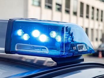 Die Polizei sucht nach einem Mann, der Fahrerflucht begangen hat. Foto: Christopher Schulz