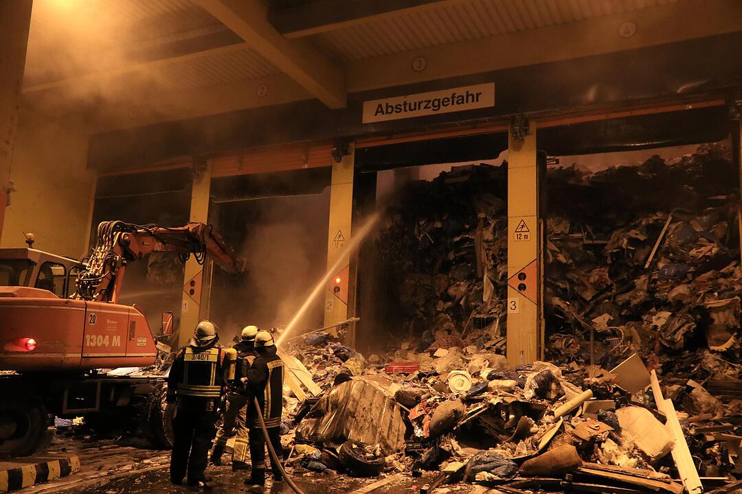 Bamberger Müllheizkraftwerk: Tonnen von Müll geraten am Dienstag in Brand